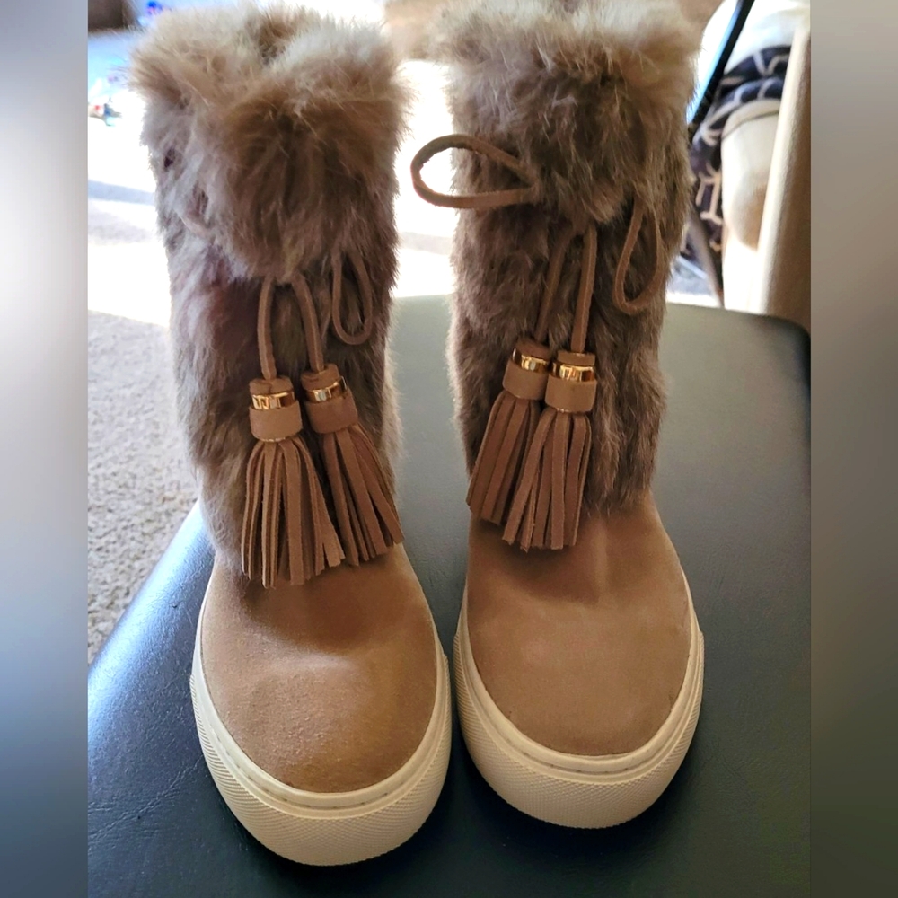 tory burch boots